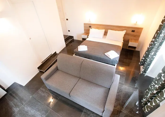 Hall Inn B&B In Center